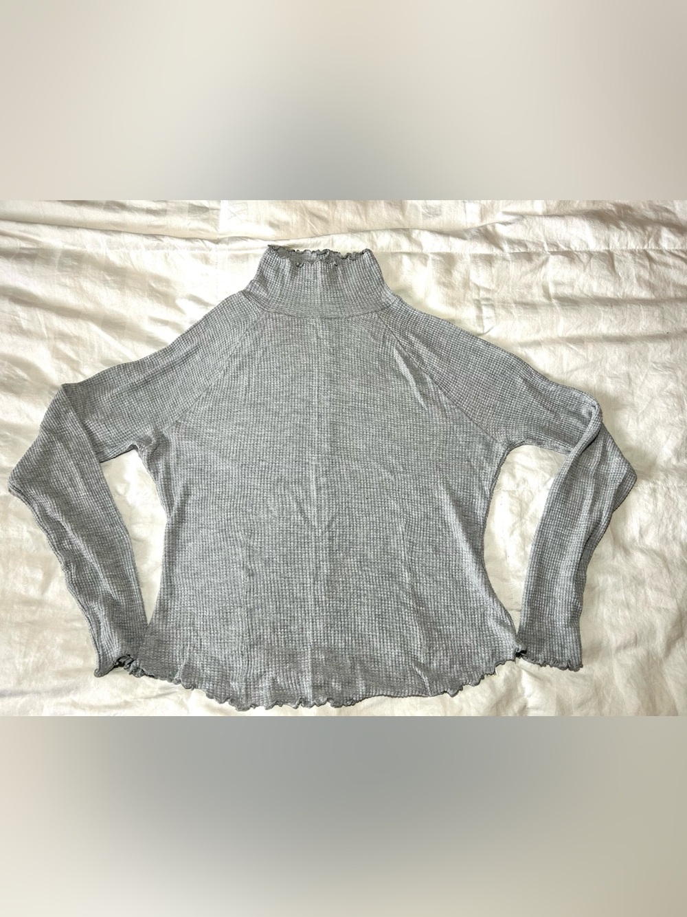 Free People Light Gray Intimately Line Ribbed Lettuce-Edge Turtleneck Sz XL